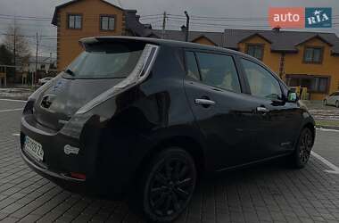 Хэтчбек Nissan Leaf 2014 в 