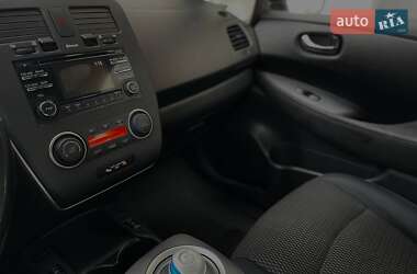 Хэтчбек Nissan Leaf 2014 в 