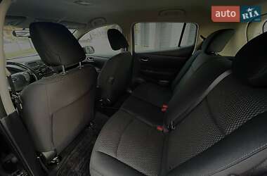 Хэтчбек Nissan Leaf 2014 в 