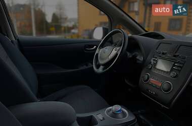 Хэтчбек Nissan Leaf 2014 в 