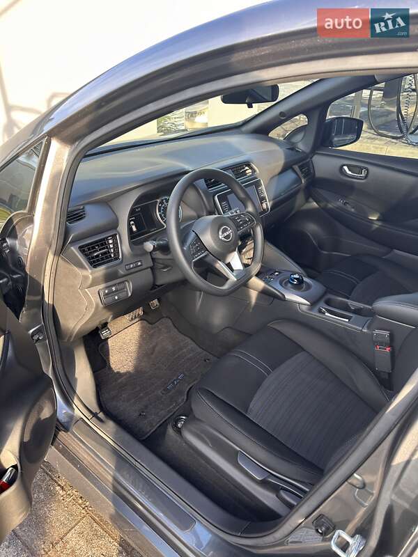 Хетчбек Nissan Leaf 2023 в Луцьку