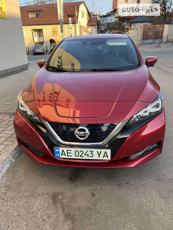 Хетчбек Nissan Leaf 2021 в Дніпрі