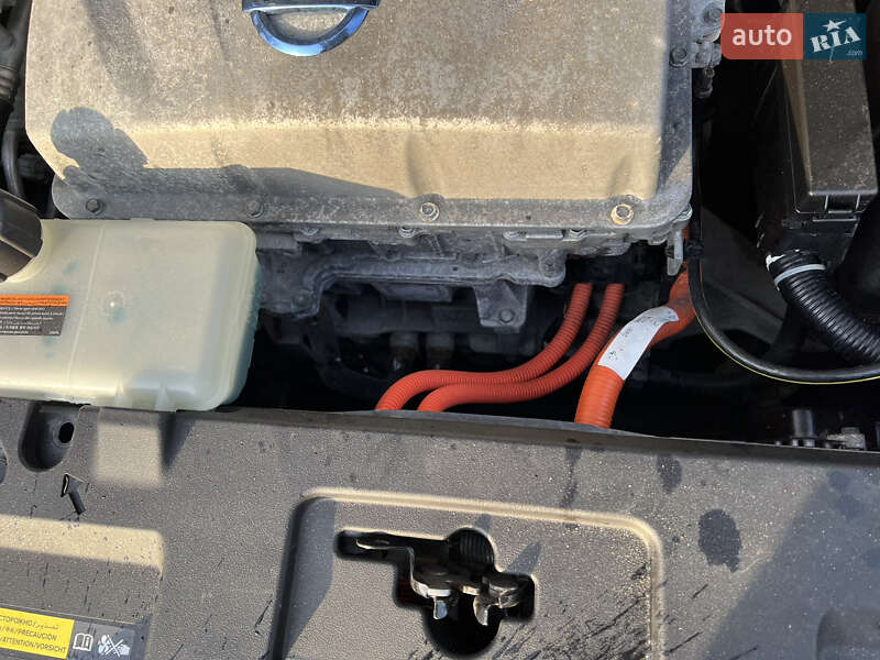 Хэтчбек Nissan Leaf 2013 в Житомире