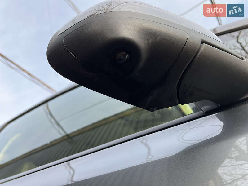 Хэтчбек Nissan Leaf 2013 в Житомире