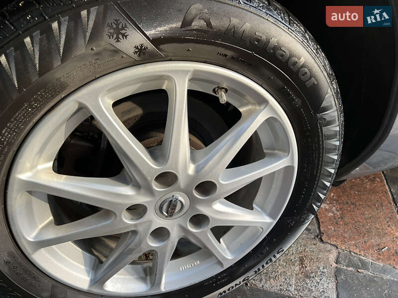 Хэтчбек Nissan Leaf 2013 в Житомире