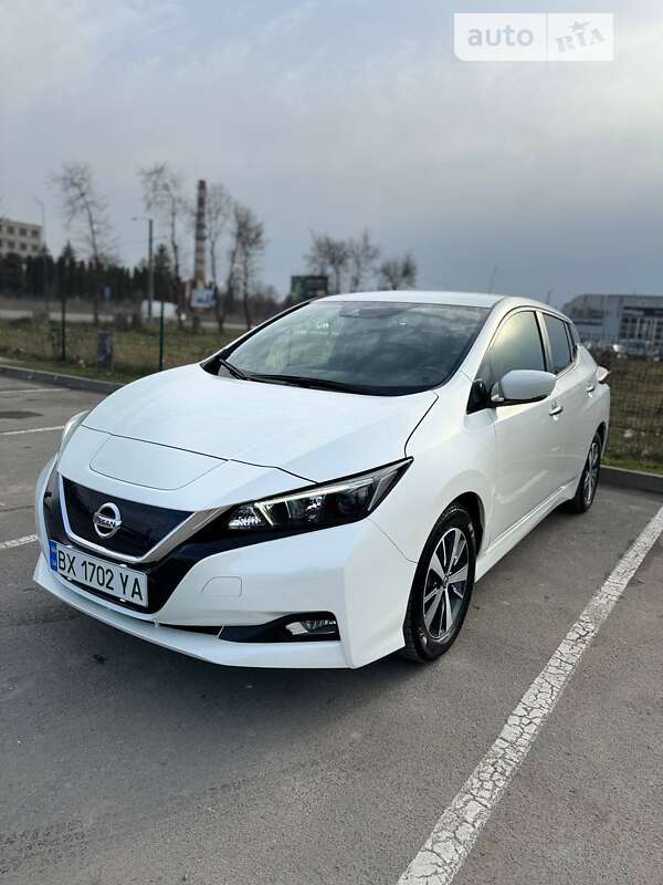 Хетчбек Nissan Leaf 2021 в Кам'янець-Подільському