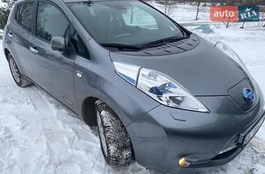 Хетчбек Nissan Leaf 2014 в 