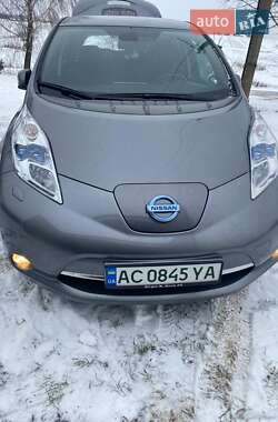 Хетчбек Nissan Leaf 2014 в 