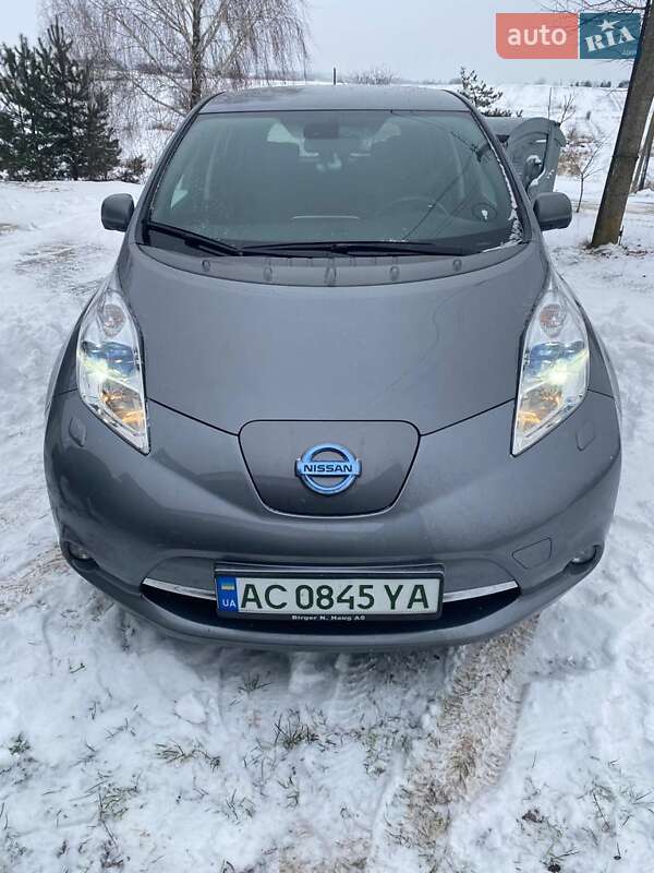 Хэтчбек Nissan Leaf 2014 в Локачах