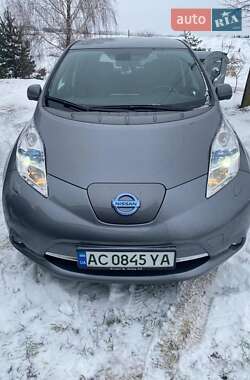 Хетчбек Nissan Leaf 2014 в 