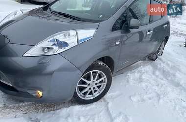 Хетчбек Nissan Leaf 2014 в 