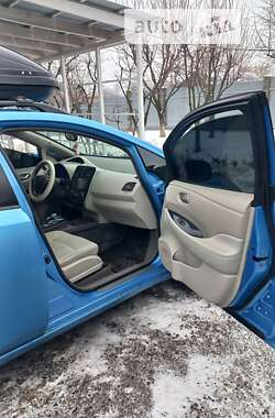 Хэтчбек Nissan Leaf 2012 в Полтаве