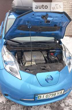 Хетчбек Nissan Leaf 2012 в Полтаві