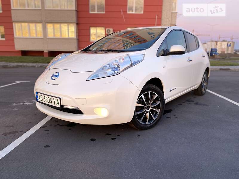 Хетчбек Nissan Leaf 2013 в Вінниці фото 12 Хетчбек Nissan Leaf 2013 в Вінниці