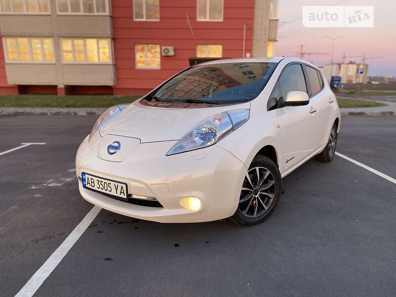 Хетчбек Nissan Leaf 2013 в Вінниці фото 14 Хетчбек Nissan Leaf 2013 в Вінниці