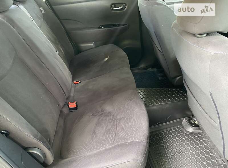 Хетчбек Nissan Leaf 2013 в Вінниці фото 20 Хетчбек Nissan Leaf 2013 в Вінниці