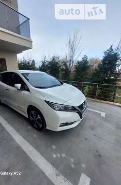 Хэтчбек Nissan Leaf 2021 в Измаиле