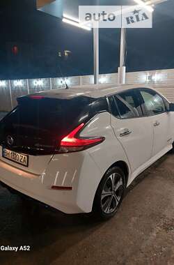 Хэтчбек Nissan Leaf 2021 в Измаиле