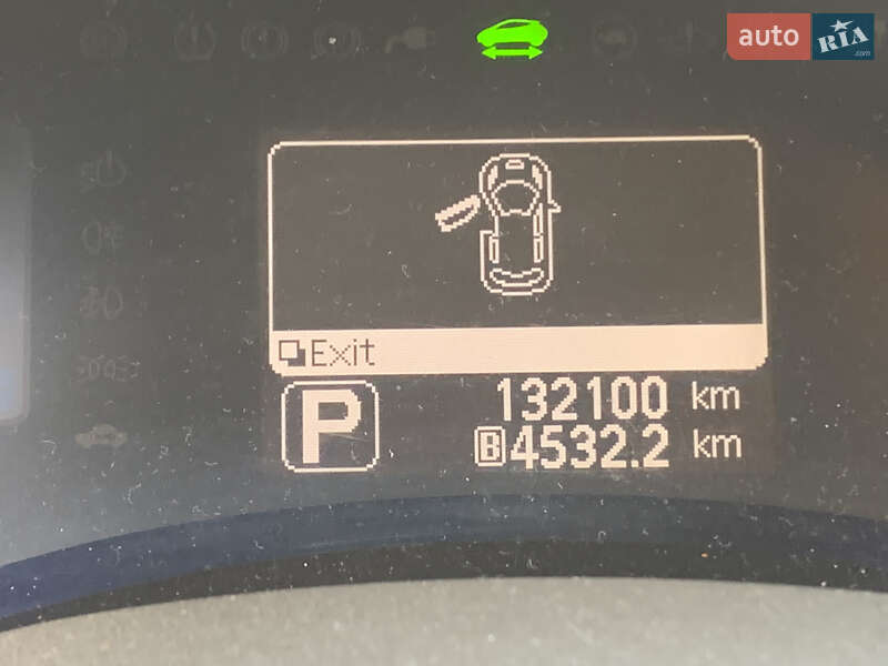 Хетчбек Nissan Leaf 2012 в Іршаві