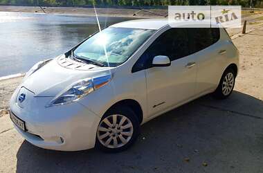 Хэтчбек Nissan Leaf 2013 в Киеве