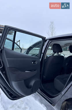 Хэтчбек Nissan Leaf 2014 в 