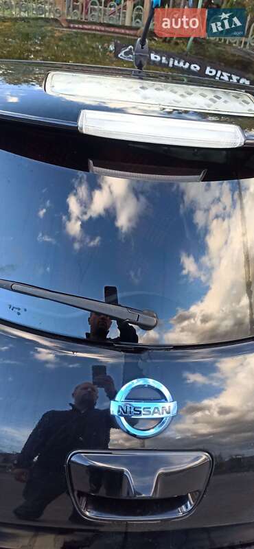 Хетчбек Nissan Leaf 2012 в Ужгороді