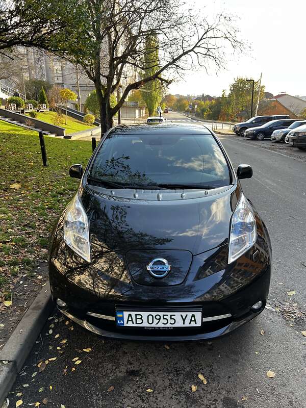 Хетчбек Nissan Leaf 2014 в Вінниці