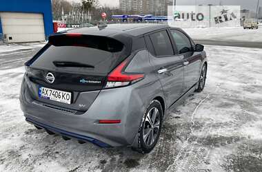 Хэтчбек Nissan Leaf 2018 в Киеве