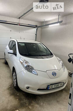 Хетчбек Nissan Leaf 2016 в Чернівцях