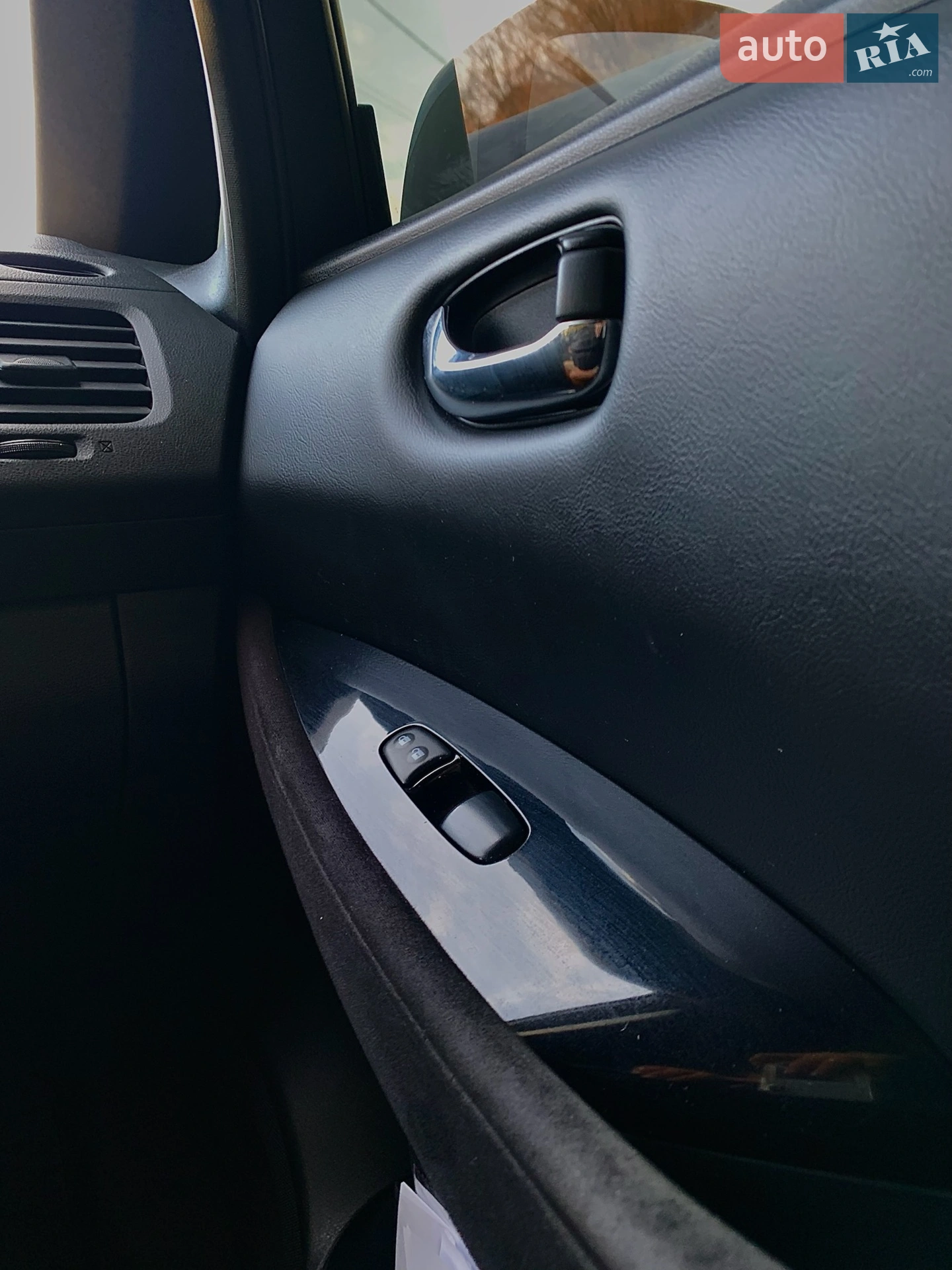 2016 Nissan Leaf - мініатюра 16