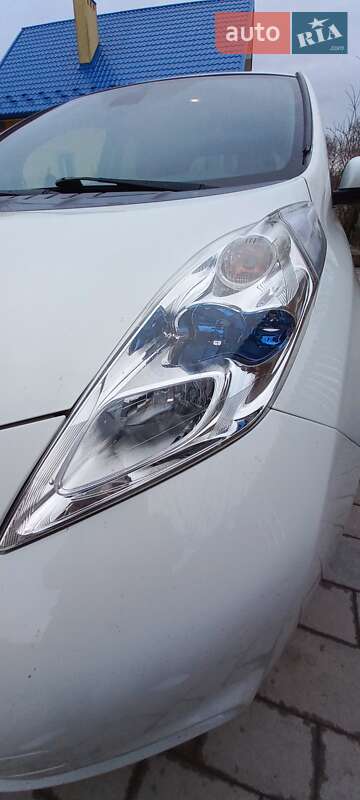 Хетчбек Nissan Leaf 2015 в Івано-Франківську