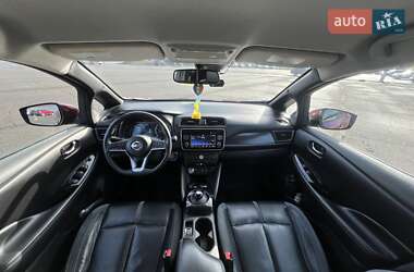 Хэтчбек Nissan Leaf 2018 в Киеве