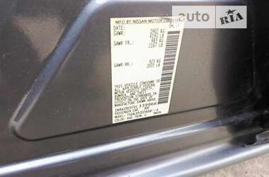 Хэтчбек Nissan Leaf 2014 в 