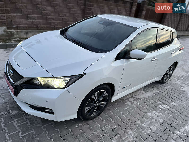 Хэтчбек Nissan Leaf 2018 в Ровно