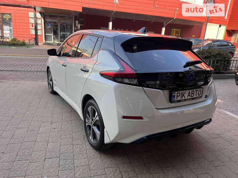Хэтчбек Nissan Leaf 2019 в Львове