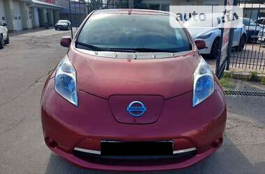 Хэтчбек Nissan Leaf 2013 в Николаеве