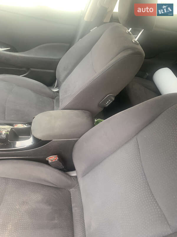 Хетчбек Nissan Leaf 2014 в Здолбуніві