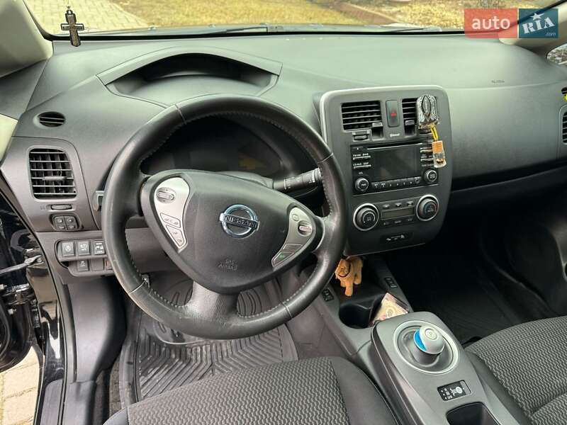 Хэтчбек Nissan Leaf 2014 в Полтаве