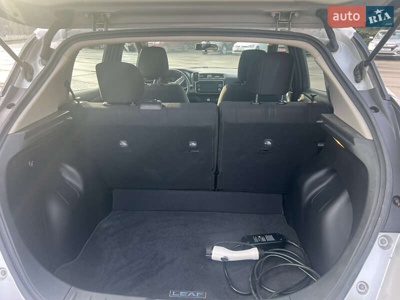 Хэтчбек Nissan Leaf 2019 в Днепре