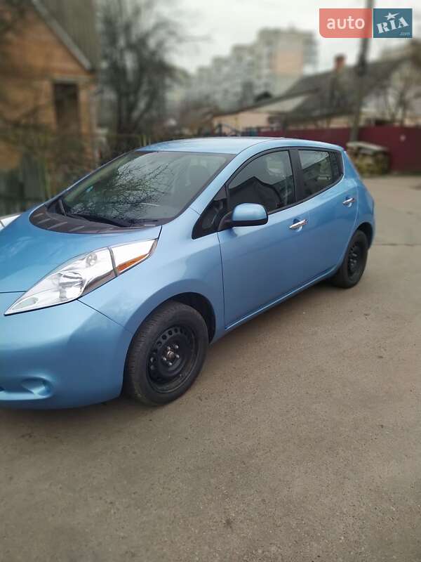 Хэтчбек Nissan Leaf 2014 в Житомире фото 3 Хэтчбек Nissan Leaf 2014 в Житомире