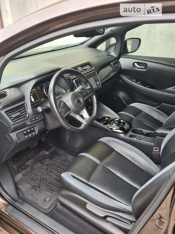 Хэтчбек Nissan Leaf 2018 в Ивано-Франковске