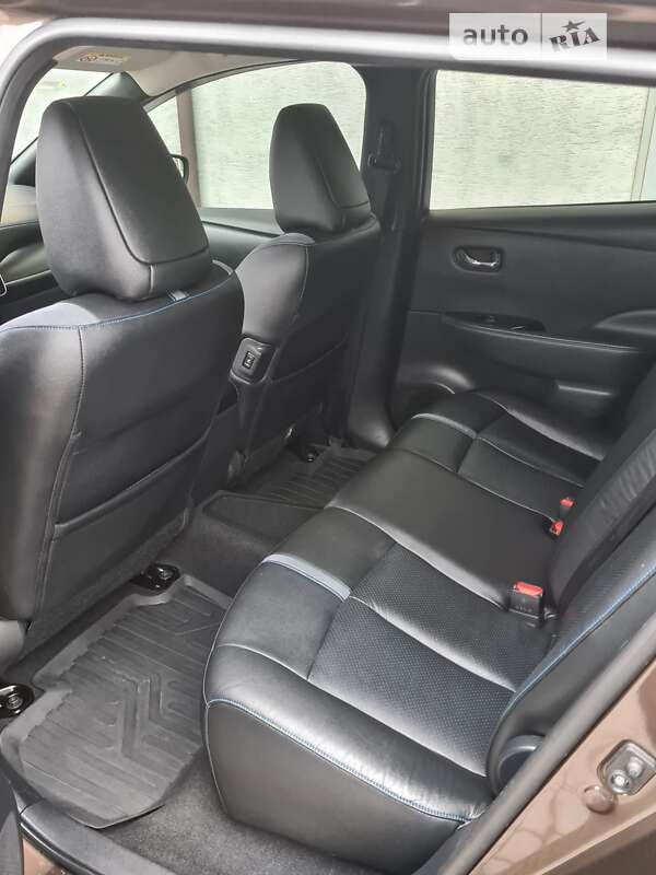 Хэтчбек Nissan Leaf 2018 в Ивано-Франковске