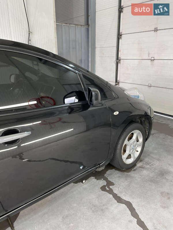 Хэтчбек Nissan Leaf 2014 в Черновцах