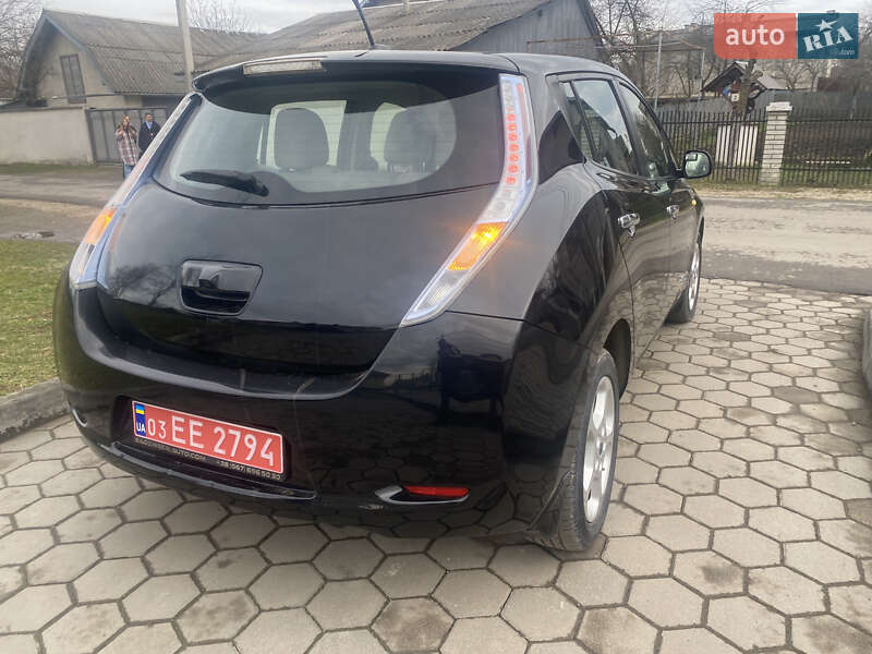 Хетчбек Nissan Leaf 2012 в Івано-Франківську