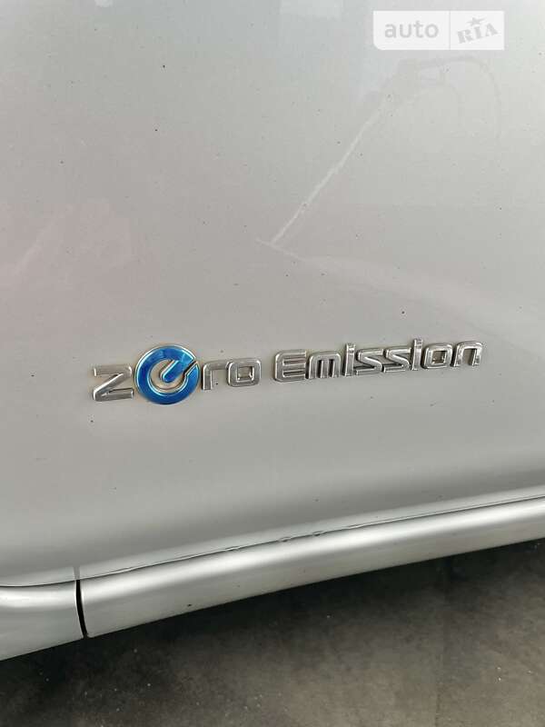 Хетчбек Nissan Leaf 2013 в Вінниці