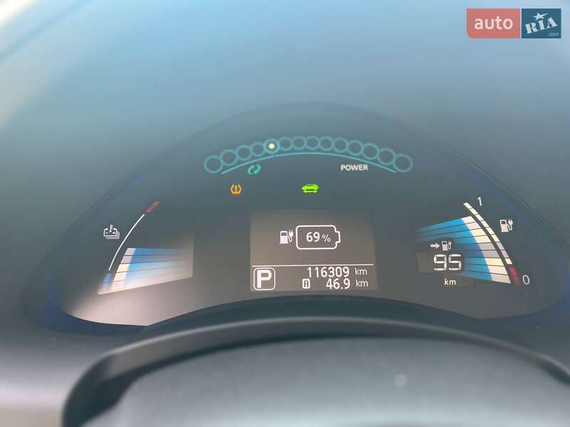 Хетчбек Nissan Leaf 2014 в Запоріжжі
