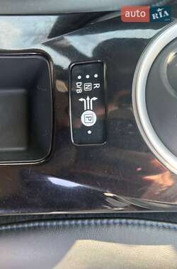 Хэтчбек Nissan Leaf 2014 в Запорожье