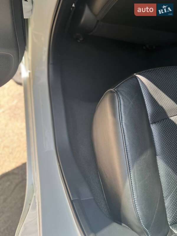 Хетчбек Nissan Leaf 2014 в Запоріжжі