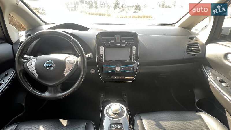 Хетчбек Nissan Leaf 2014 в Запоріжжі