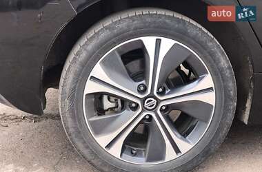 Хэтчбек Nissan Leaf 2020 в Тульчине